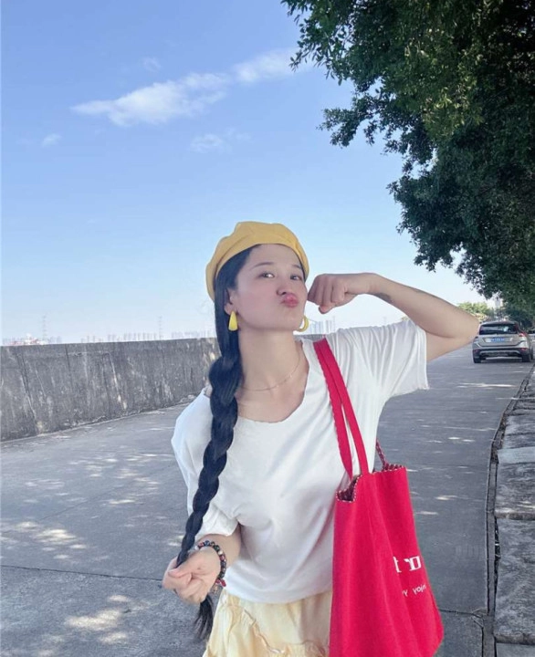 Écolière asiatique